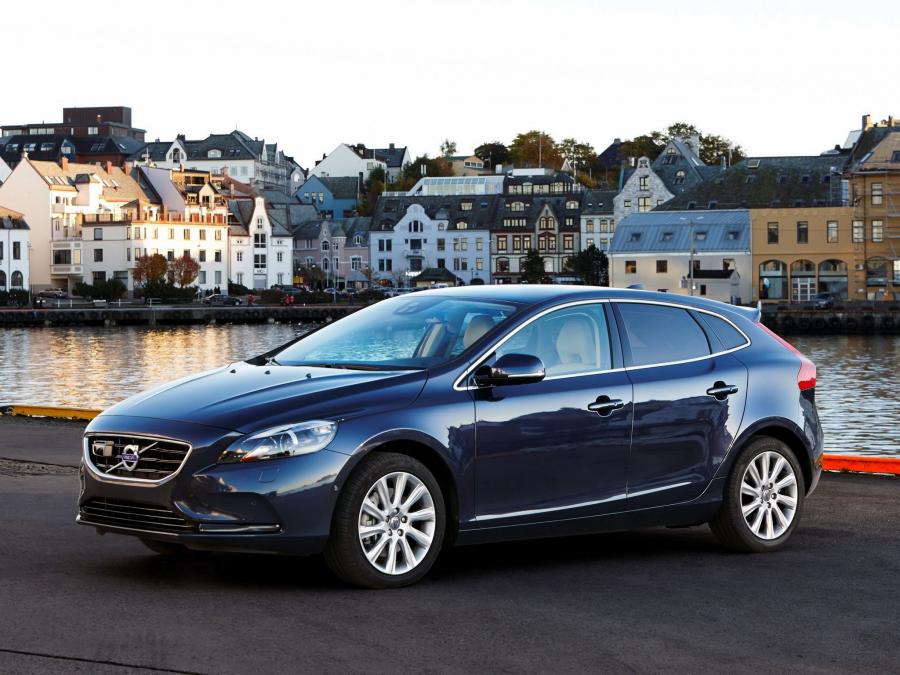  Volvo V40 D4 2012 года  (фото 5 из 8)